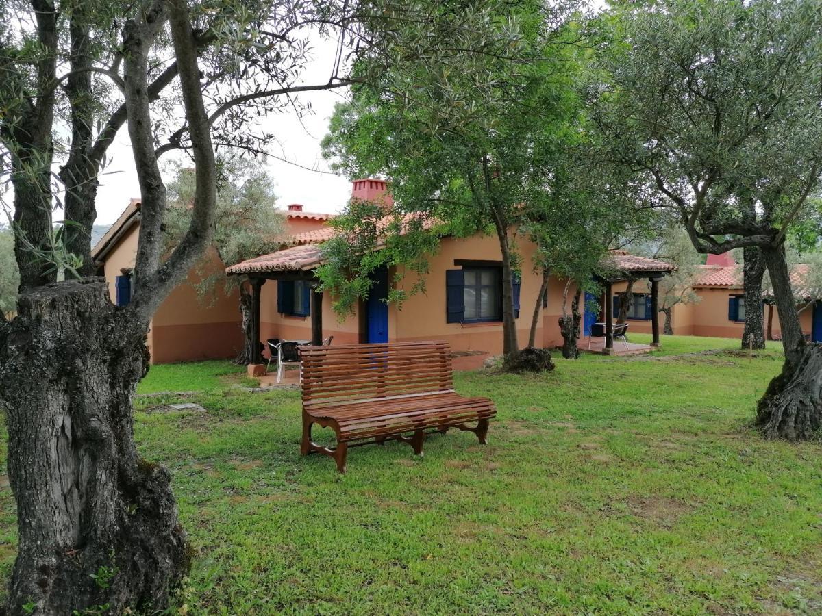 Complejo Aldea Vetonia Check Out Hasta Las 20H Parque De Mascotas Zonas Infantiles Ideal Grupos Parejas Familias Informate Apertura Piscina 1 De Mayo Hervas Bagian luar foto